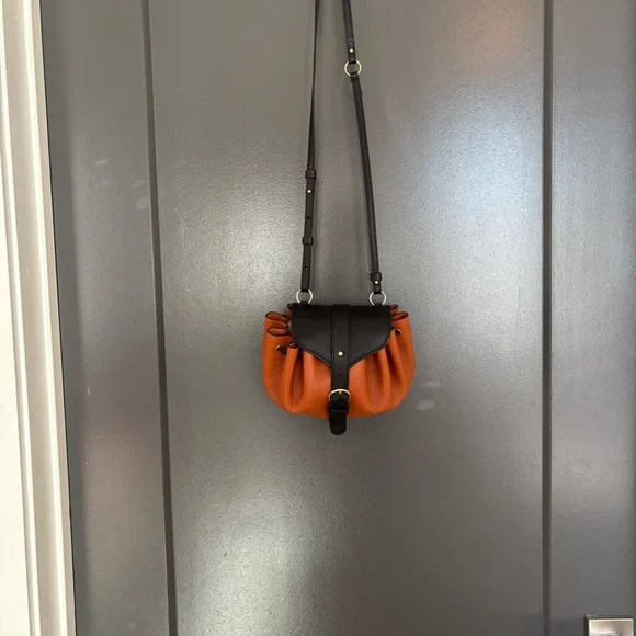 Ulla Johnson Paloma Ruched Convertible Leather Bag - Picture 7 of 9